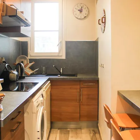 Cross-floor - Near Park Apartment Paris