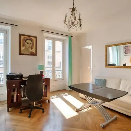 Cross-floor - Near Park Paris